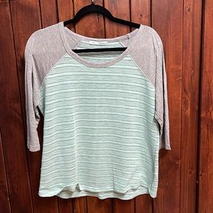 Teal and gray 3/4 sleeve shirt